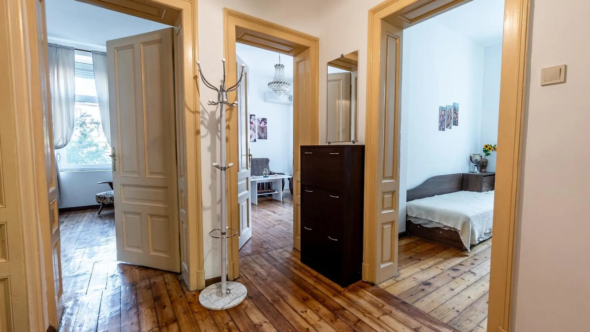 Central Heritage 3-Br Apartment ソフィア 0*,