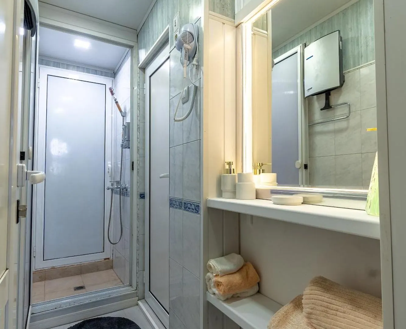 Central Heritage 3-Br Apartment ソフィア