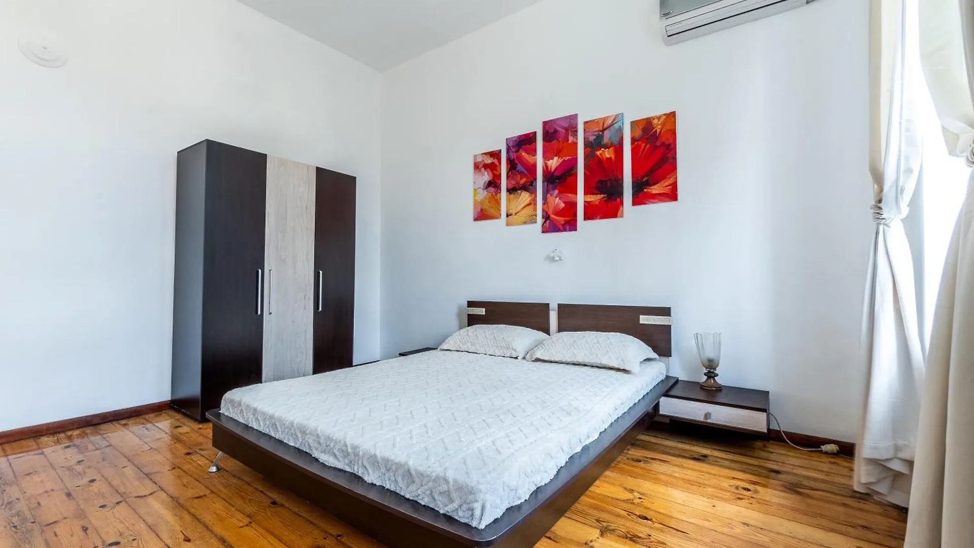 Central Heritage 3-Br Apartment ソフィア 0*,